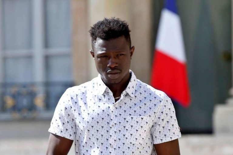 CRÓNICA. Mamoudou Gassama, de imigrante clandestino a herói francês.