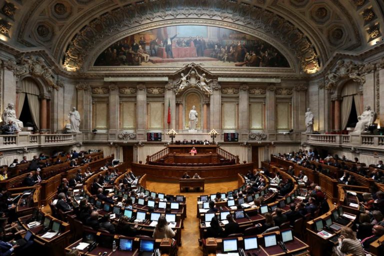 Portugal/Eutanásia: Parlamento chumba despenalização