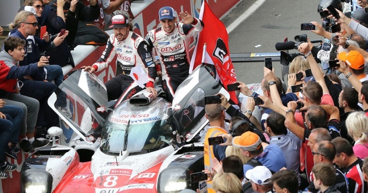 Toyota e Fernando Alonso vencem pela primeira vez 24 Horas de Le Mans