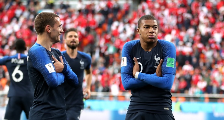 França nos ‘oitavos’ ao bater e eliminar a seleção do Peru