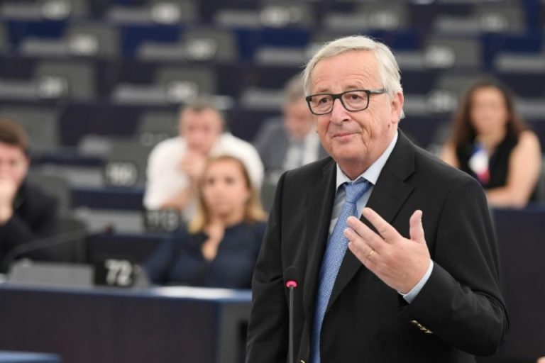 Migrações: 16 líderes europeus confirmados para reunião com Juncker no domingo