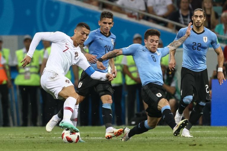 Imprensa destaca « superioridade tática » do Uruguai e diz que Ronaldo foi « inofensivo »