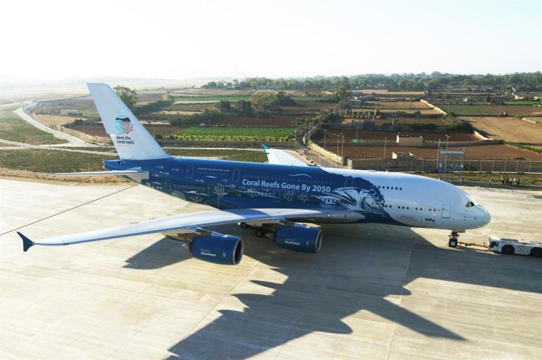 Maior avião comercial do mundo aterrou esta tarde em Beja