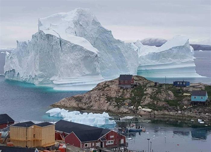 Icebergue de seis quilómetros soltou-se de glaciar na Gronelândia