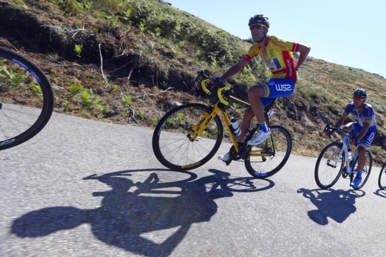 Espanhóis ganharam tudo. Raúl Alarcón vence de novo a Volta a Portugal em bicicleta