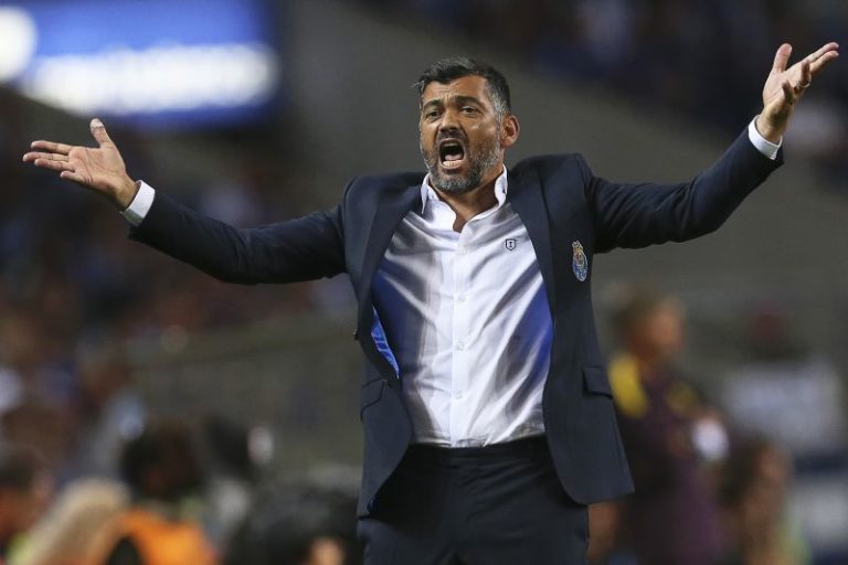 FC Porto vence em Chaves com ‘hat-trick’ de Soares