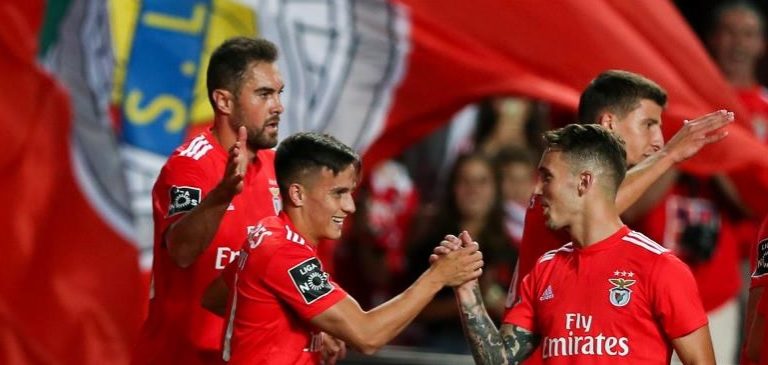 Benfica vence Desportivo das Aves e isola-se na liderança da I Liga