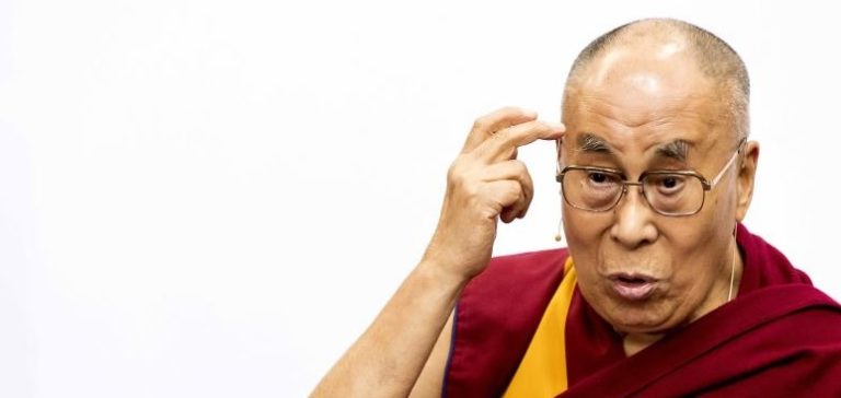 Dalai Lama admitiu ter conhecimento de casos de abusos de mestres budistas