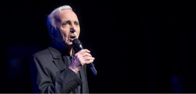 Morreu cantor e compositor Charles Aznavour, de 94 anos