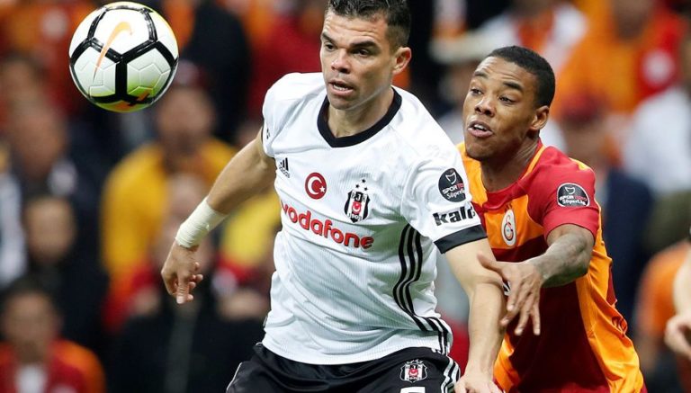 Pepe rescinde contrato com o Besiktas