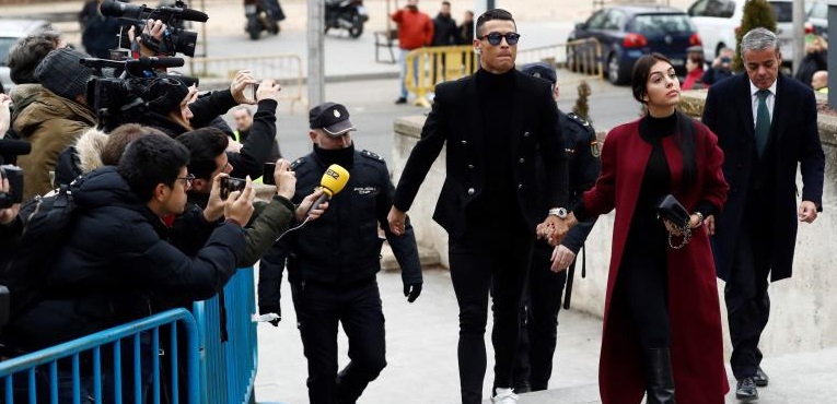 Cristiano Ronaldo reconhece fraude fiscal e paga multa de 18,8 milhões de euros