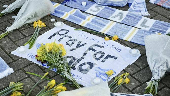 Destroços em praia francesa devem pertencer ao avião de Emiliano Sala – investigação