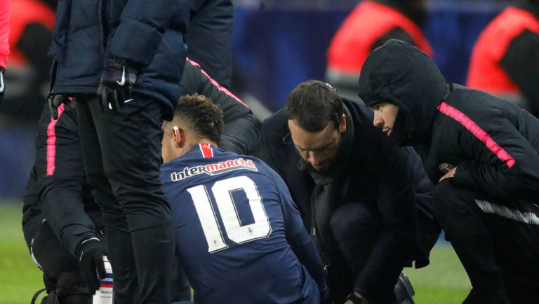 Paris SG avança na Taça de França mas pode perder Neymar por lesão