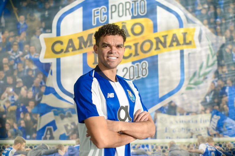 FC Porto anuncia regresso de Pepe