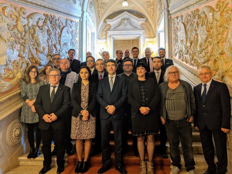 Conselheiros portugueses na Europa apelam a voto nas eleições. Luísa Semedo reeleita Presidente