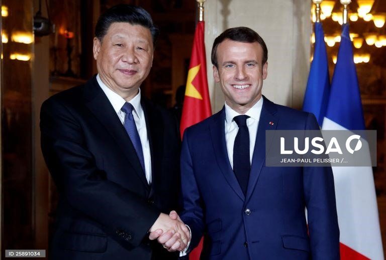 Presidente da China em França para promover a « Nova Rota da Seda »