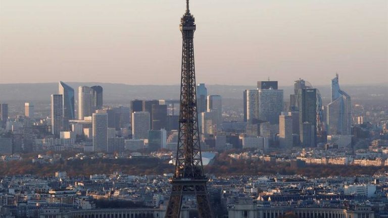 Paris. É preciso ganhar 7 mil euros por mês para comprar uma casa de 50m2