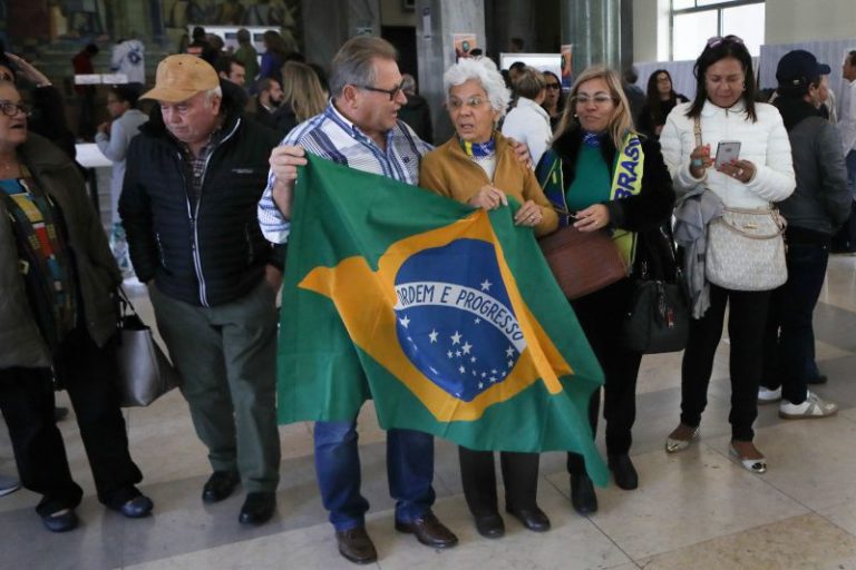 Com Bolsonaro no poder, há cada vez mais brasileiros a emigrar para Portugal