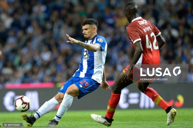 FC Porto goleia Desportivo das Aves e mantém-se na perseguição ao Benfica