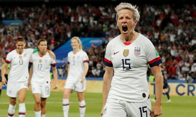 Mundial feminino. EUA batem anfitriã França com «bis» de Rapinoe