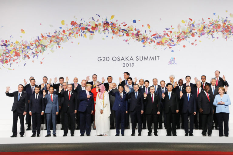 Reunião entre Bolsonaro e Macron na cimeira do G20 cancelada devido a divergências sobre o clima