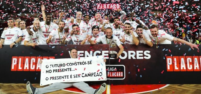 Oliveirense vence Benfica e sagra-se campeã portuguesa de basquetebol