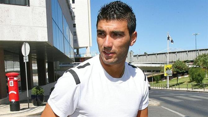 Reyes, ex-jogador do Benfica, morre em acidente de viação