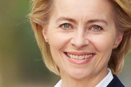 Confirmado. Ursula von der Leyen é primeira mulher a presidir à Comissão Europeia