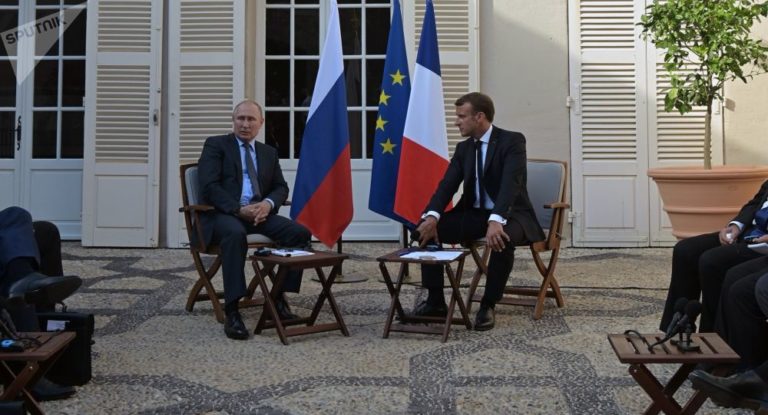 « Acreditamos nessa Europa de Lisboa a Vladivostok ». Macron/Putin