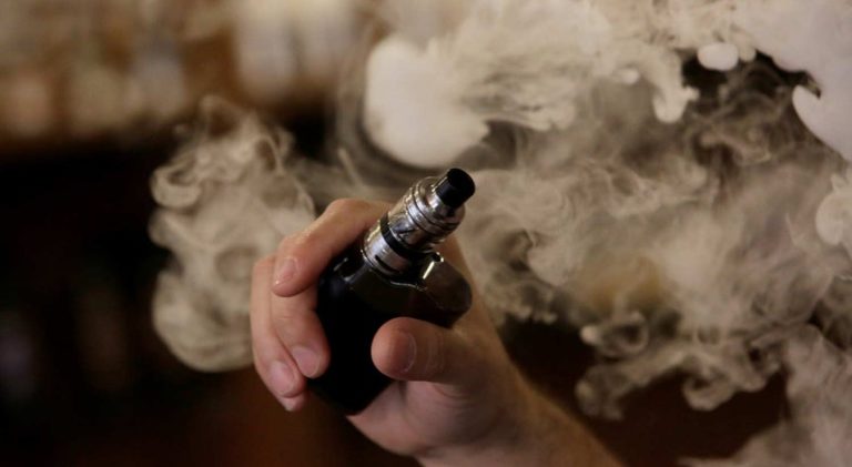 EUA. 450 novos casos de doenças respiratórias por utilização de cigarros eletrónicos