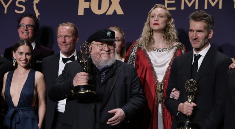 « A Guerra dos Tronos » vence Emmy de Melhor Série Dramática. « Fleabag » e « Chernobyl » vencem a noite