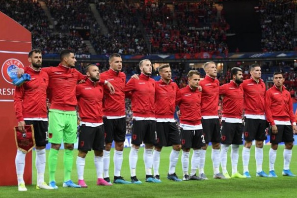 UEFA vai castigar FFF pelo atraso no início do encontro frente à Albânia