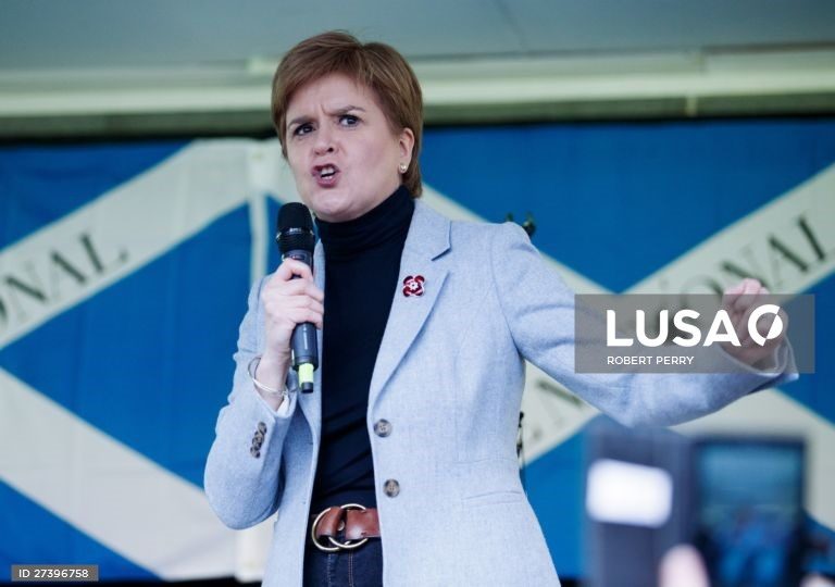 Primeira-ministra escocesa diz que Escócia está pronta para ser independente
