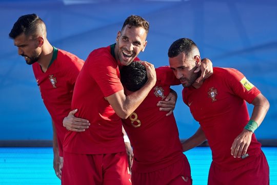 Futebol de praia/Mundial: Portugal bate Senegal e está nas meias-finais