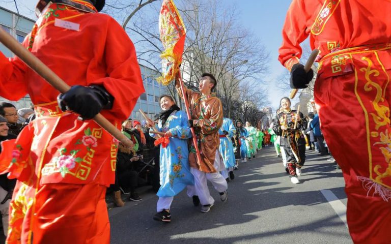 Paris/vírus: Desfile histórico do ano novo chinês anulado