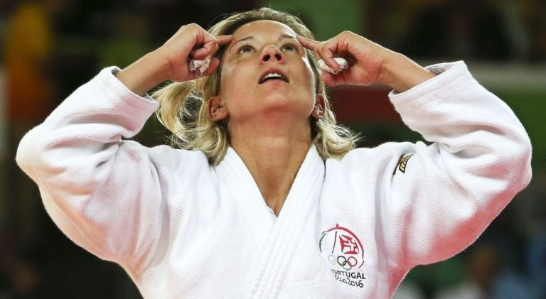Telma Monteiro desclassificada nas `meias` do Grand Slam Paris falha medalhas