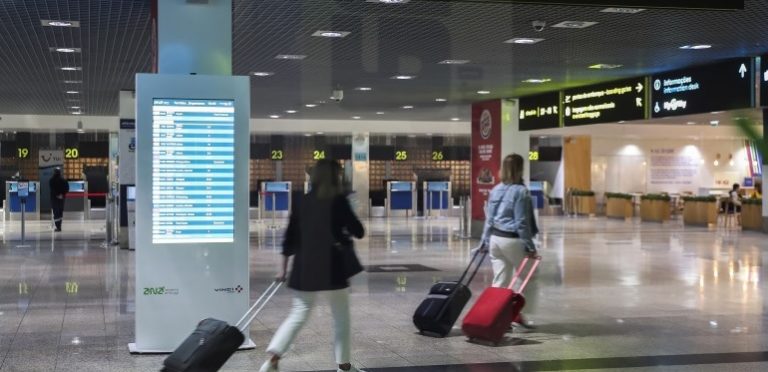 Covid-19: Aeroportos vão ter câmaras infravermelhos que medem temperatura