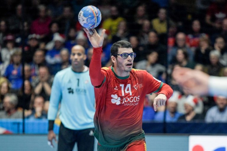 Covid-19: França suspende venda de bilhetes para torneio de andebol com Portugal