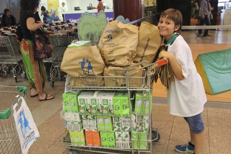 Covid-19/Portugal; 1/4 de famílias que ganhavam até 650 euros perdeu todo o rendimento