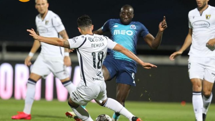 FC Porto perde com Famalicão e fica com liderança em risco