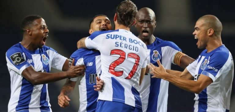 FC Porto vence Marítimo e está isolado na liderança da I Liga