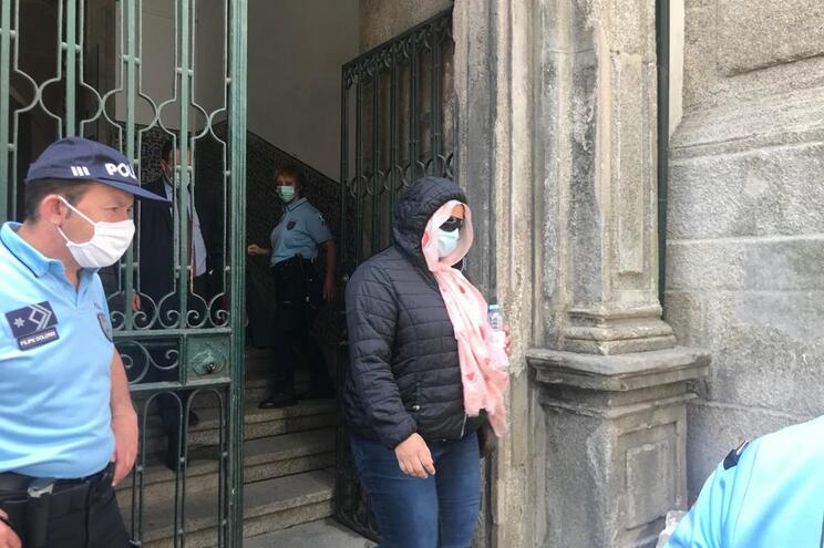 Casal condenado a prisão por vender filhos a emigrantes portugueses