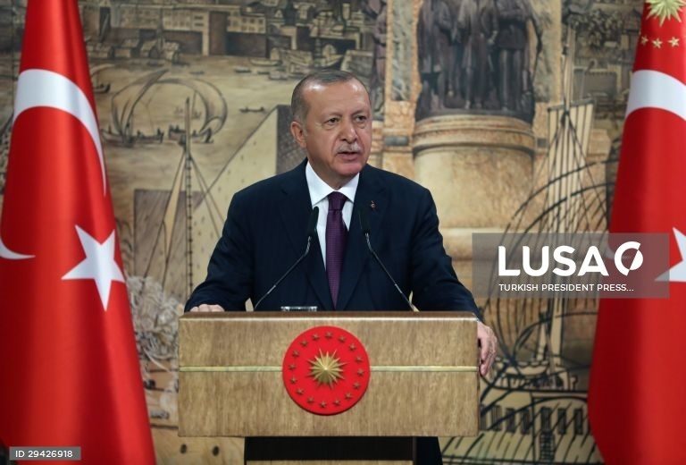 Erdogan ataca líderes « gananciosos e incompetentes » da Grécia e França