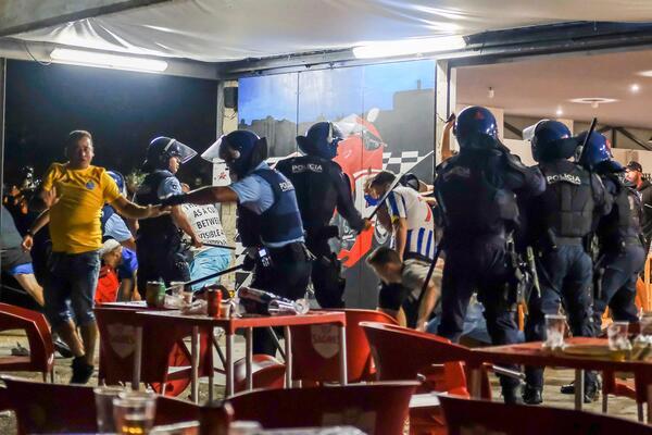 Festa da vitória do FCPorto marcada por incidentes com a polícia em Coimbra