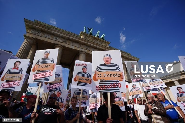 Covid-19/Alemanha. Milhares manifestam-se em Berlim contra restrições