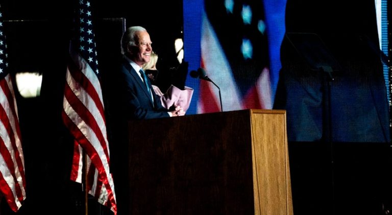 Joe Biden alcança o cargo mais alto ao fim de 47 anos de carreira