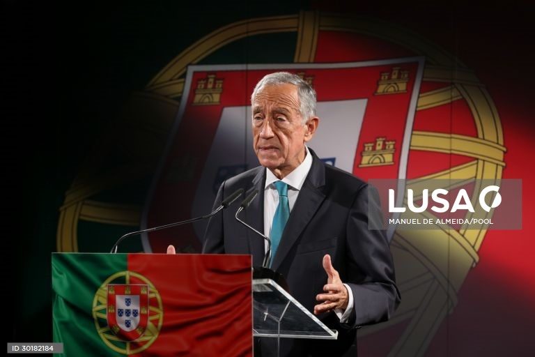 Marcelo recandidato. « Lá fora há milhões de compatriotas que são Portugal. Cada português conta »