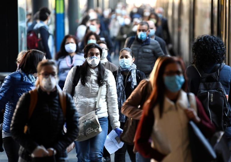 Covid-19: Portugueses reduziram uso de máscara nas últimas semanas
