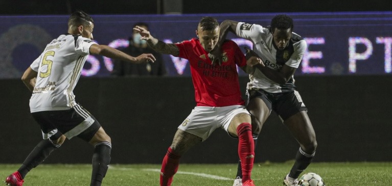Benfica soma em Faro o sexto empate nas últimas nove rondas da I Liga