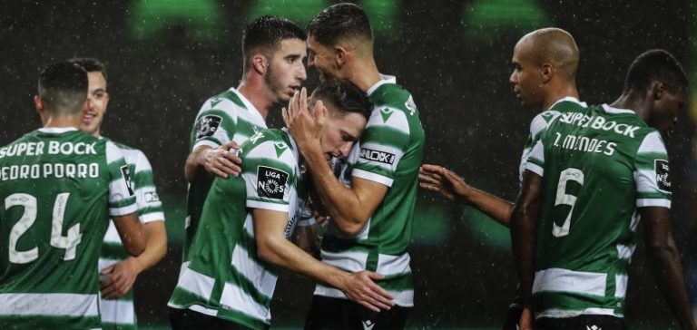 Líder Sporting vence Portimonense 2-0 antes da viagem ao Dragão